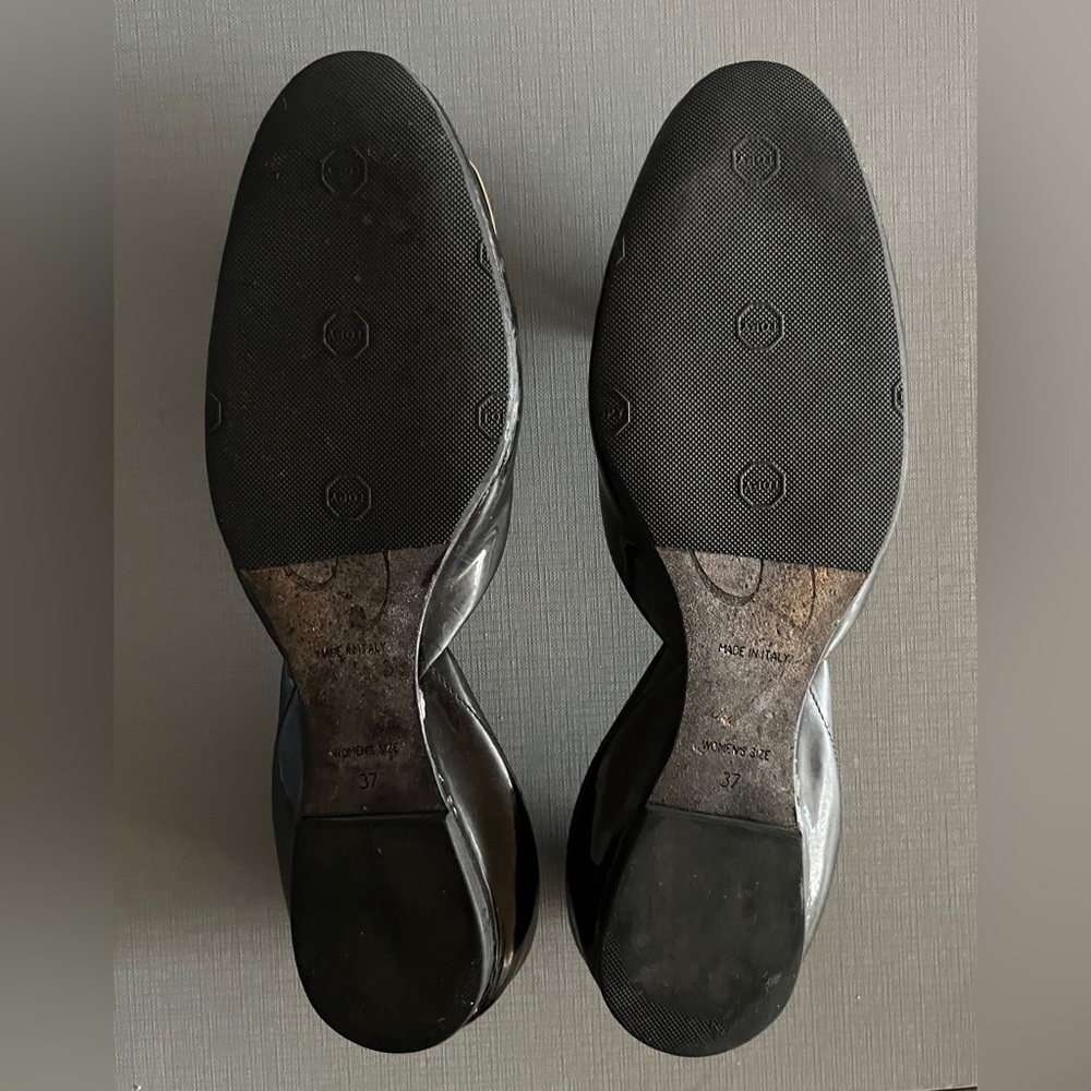 Roger Vivier Chips ballerina flats in patent leather with a gold-tone buckle 7 - Picture 8 of 10